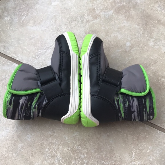 Kids shoes - Picture 1 of 3